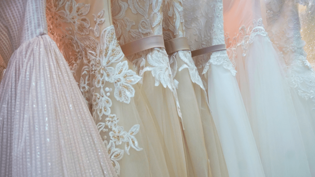 Where to find affordable wedding&nbsp;dresses